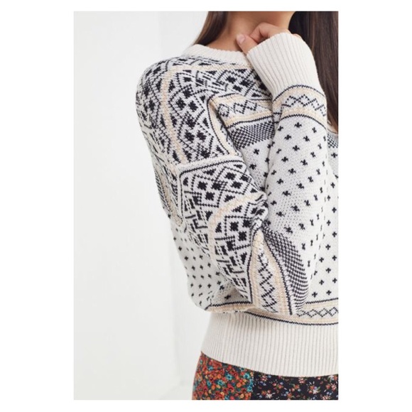 UO Andi Fitted Crew Neck Sweater - Picture 2 of 7